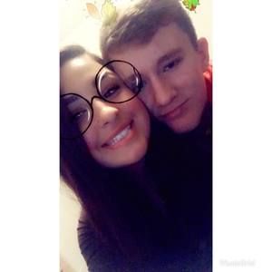 Meet your Posher, Kayla